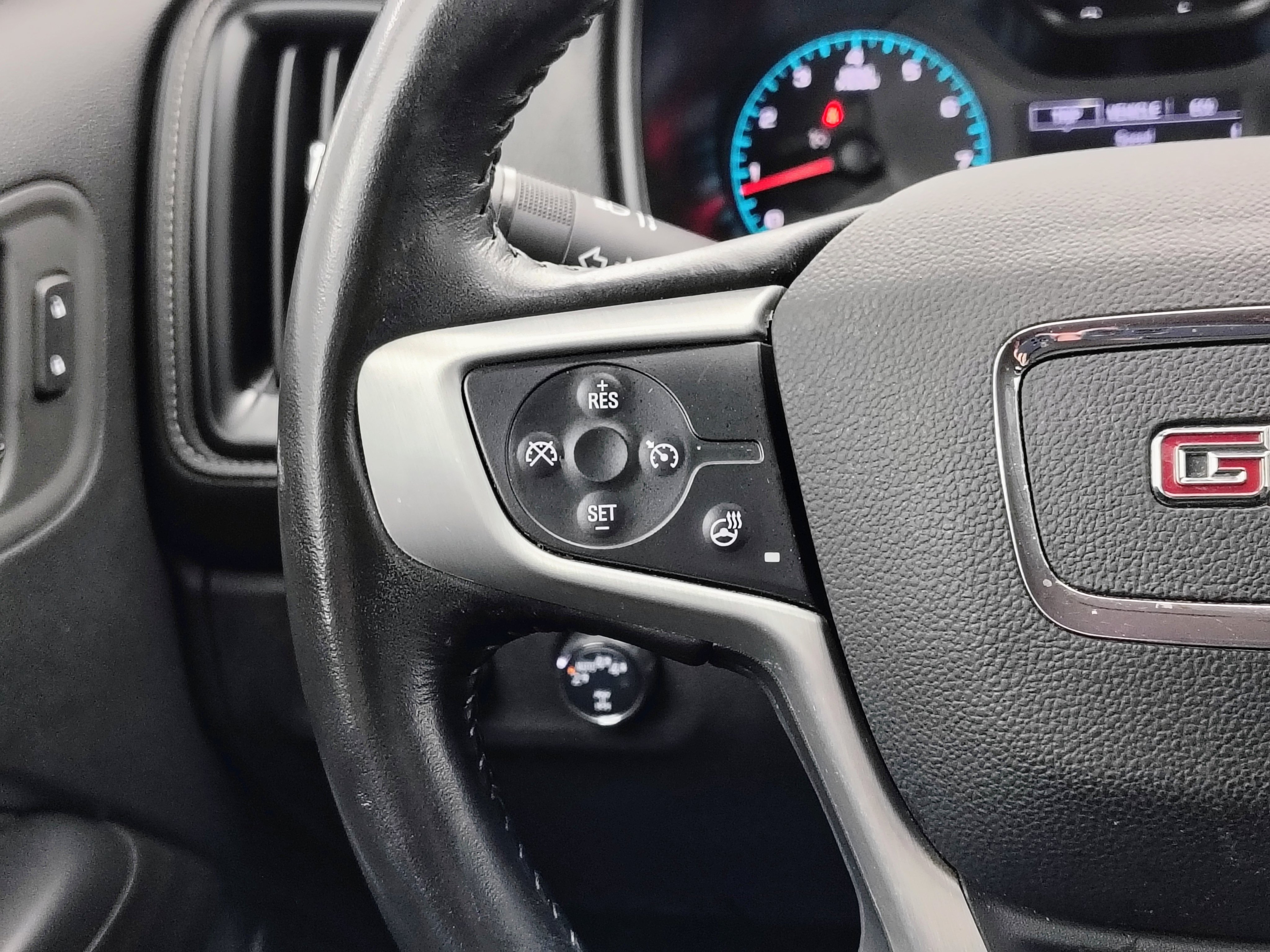 Used 2022 GMC Canyon Elevation w/ Elevation Premium Package AWD/4WD image 40