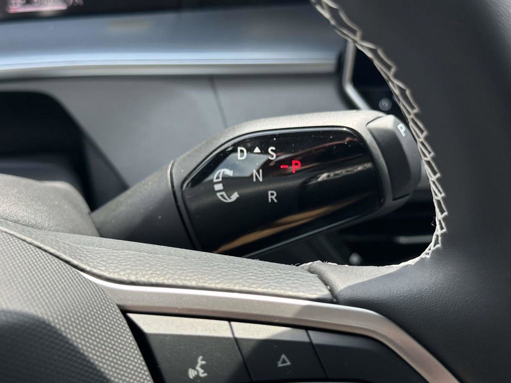 New 2026 Volkswagen Tiguan SE image 20