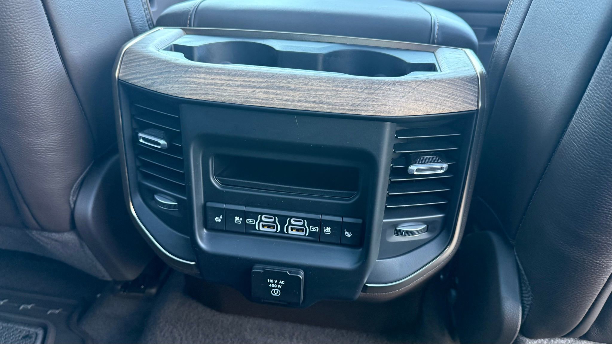 Used 2025 RAM 1500 Limited w/ Bed Utility Group image 34