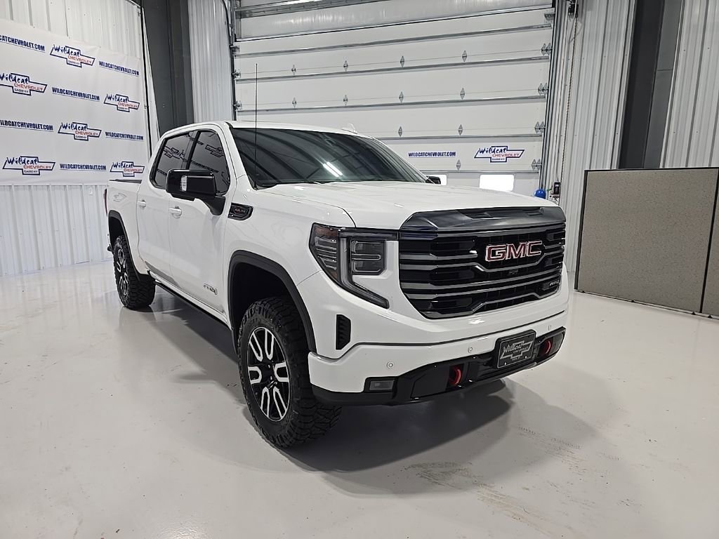 Used 2024 GMC Sierra 1500 AT4 w/ Technology Package image 10