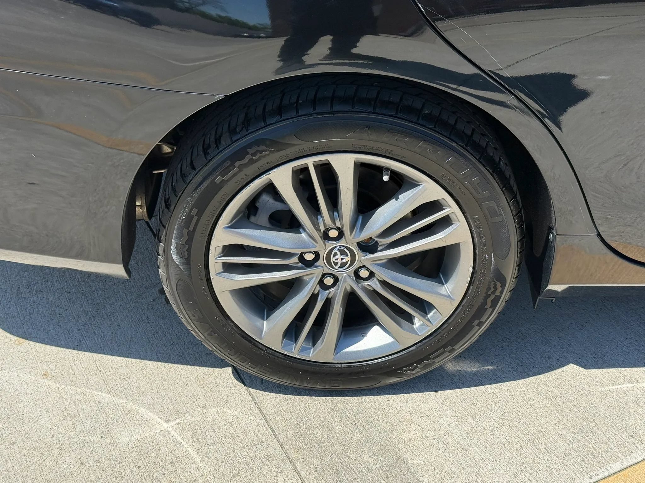 Used 2016 Toyota Camry SE FWD image 41