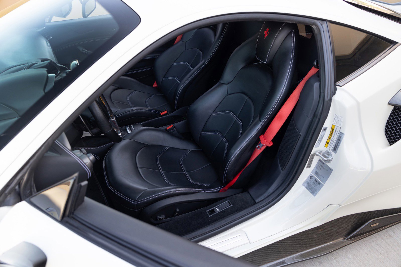 Used 2018 Ferrari 488 GTB RWD image 55
