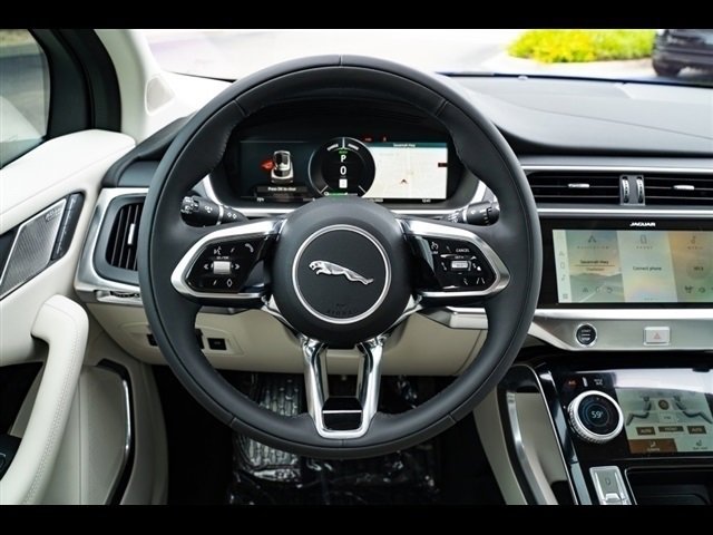 Used 2023 Jaguar I-PACE HSE image 18