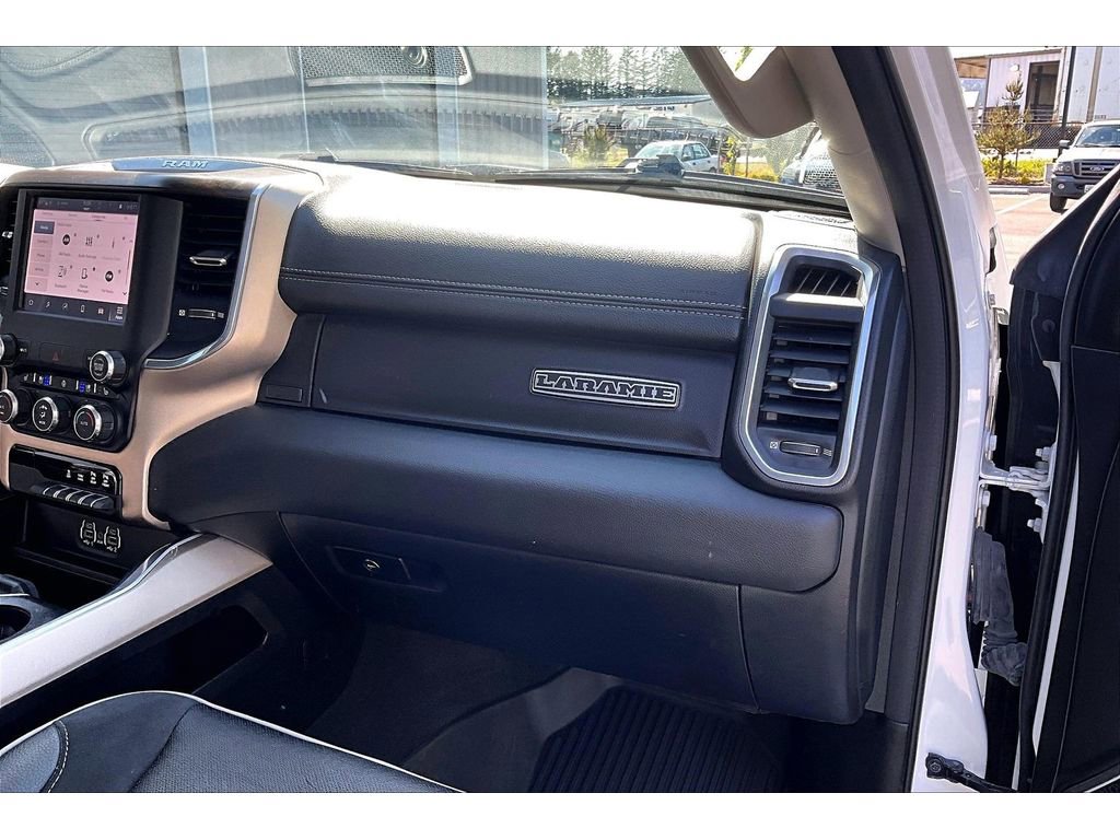 Used 2022 RAM 1500 Laramie AWD/4WD image 16