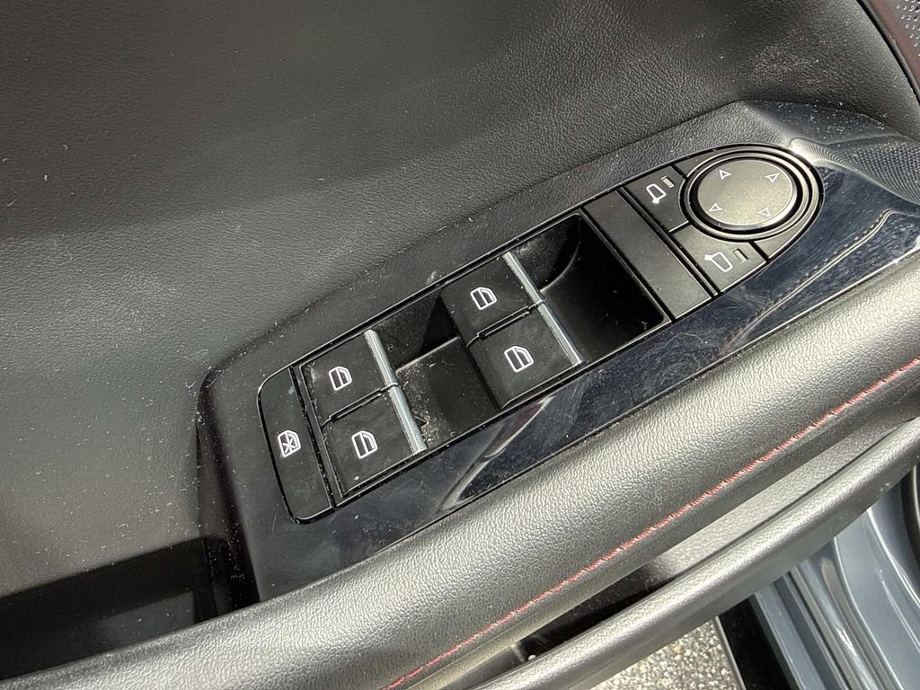 Used 2023 MAZDA MAZDA3 s image 23