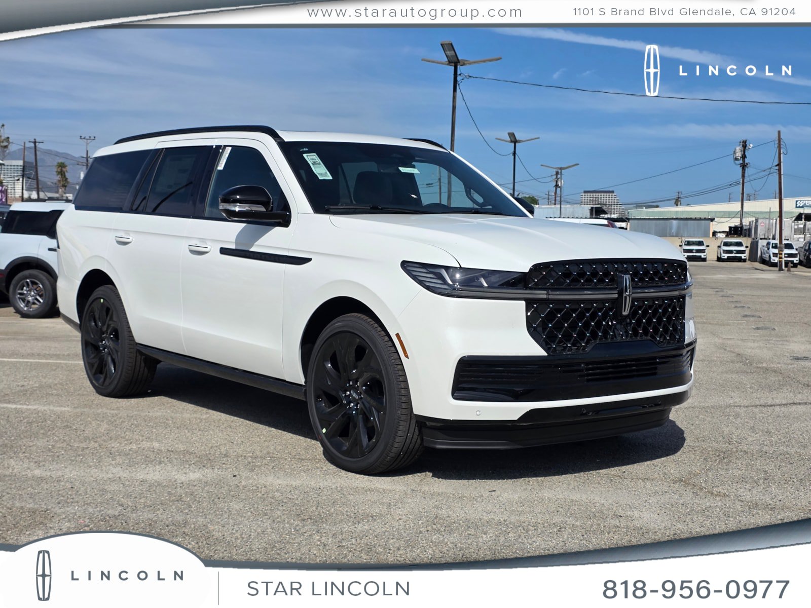 New 2027 Lincoln Navigator Reserve w/ Jet Appearance Package