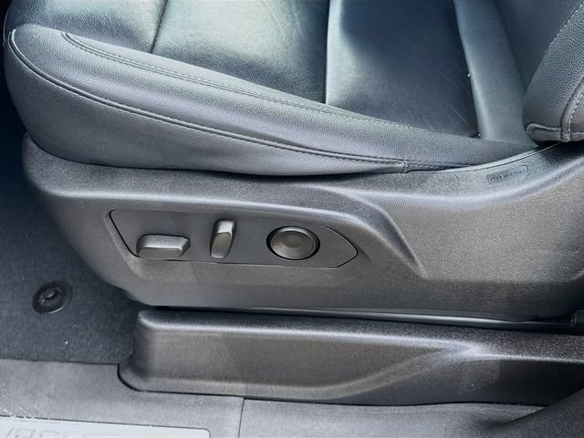 Used 2024 Chevrolet Suburban LT AWD/4WD image 17