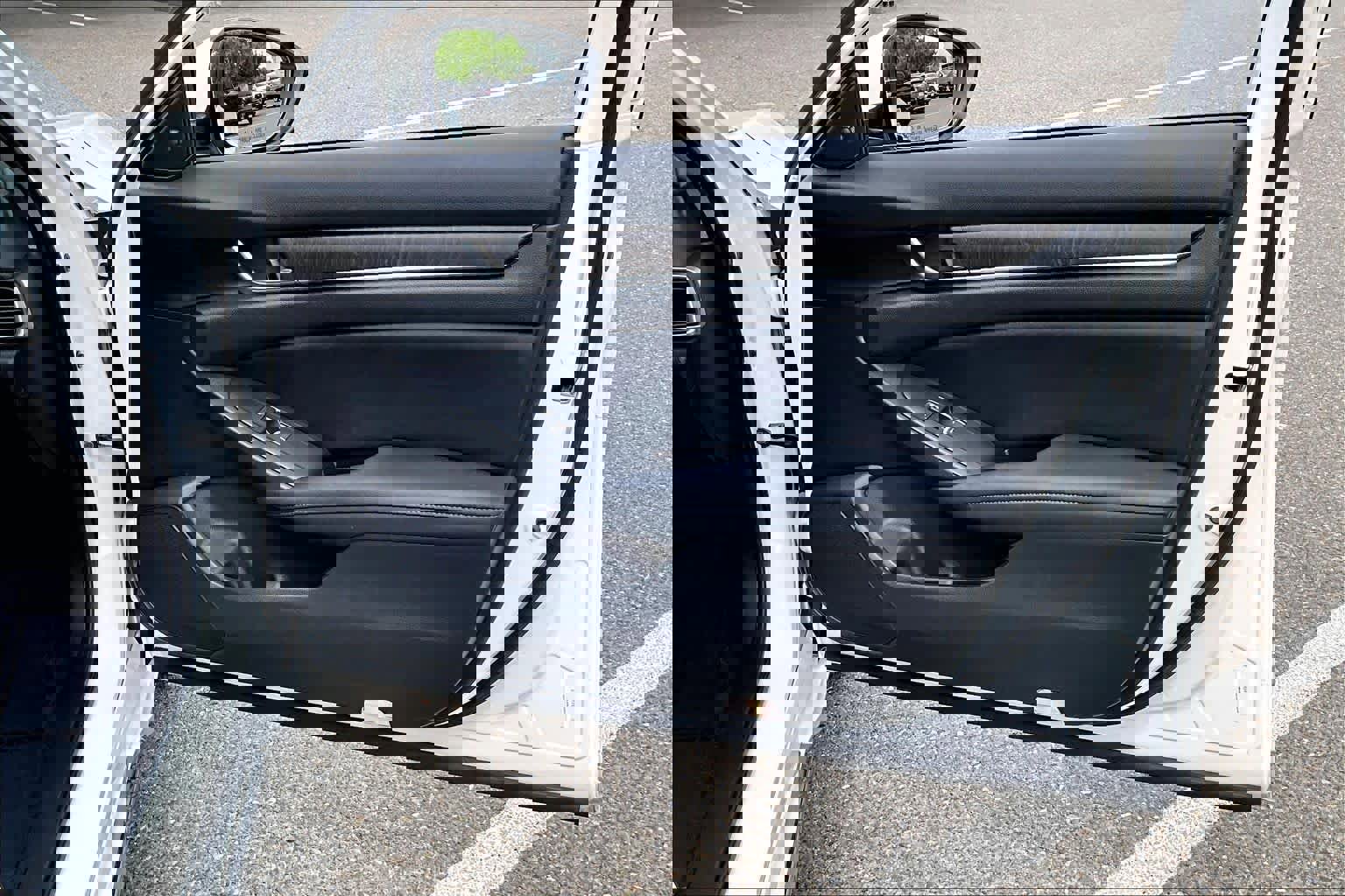 Used 2018 Honda Accord Touring image 22