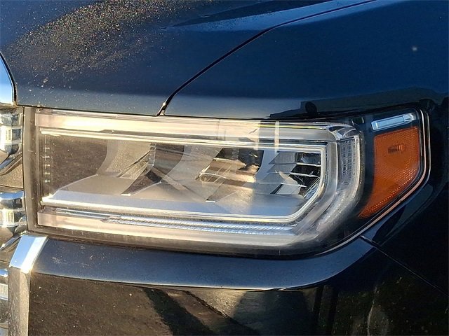 Used 2023 GMC Acadia SLT image 10