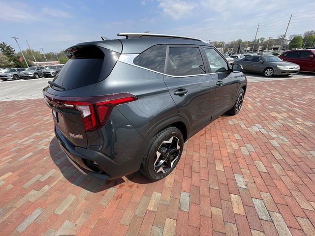Used 2024 Kia Seltos EX FWD image 35