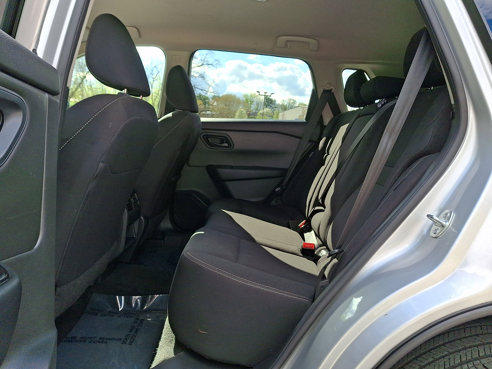 Used 2024 Nissan Rogue S image 10