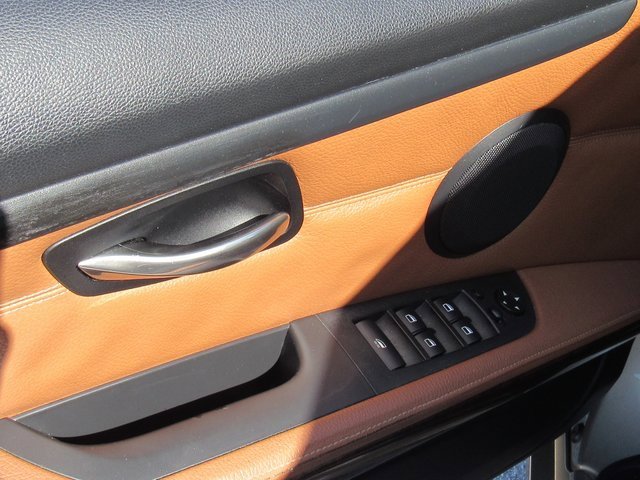 Used 2008 BMW 328i Convertible image 8