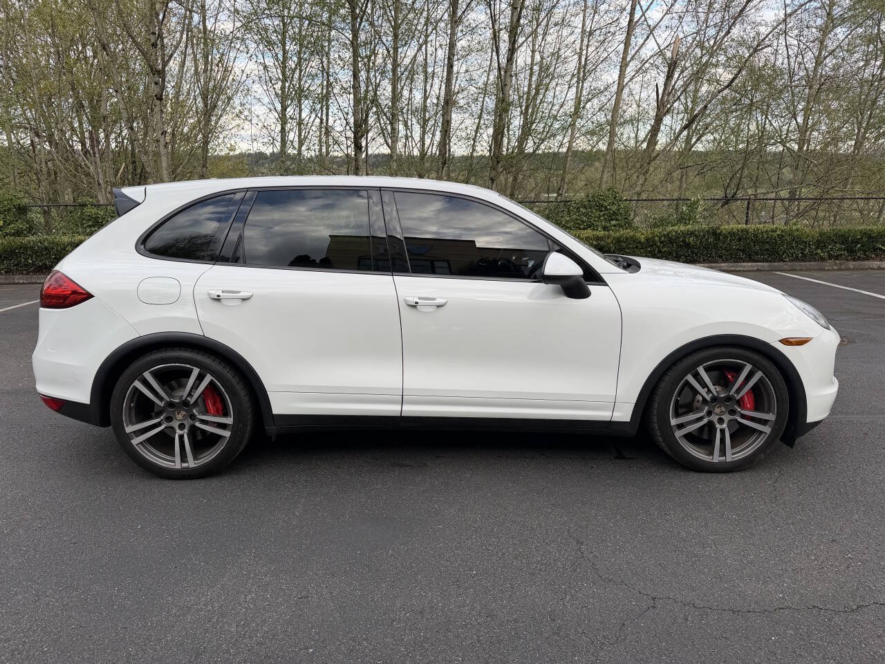 Used 2013 Porsche Cayenne Turbo AWD/4WD image 4