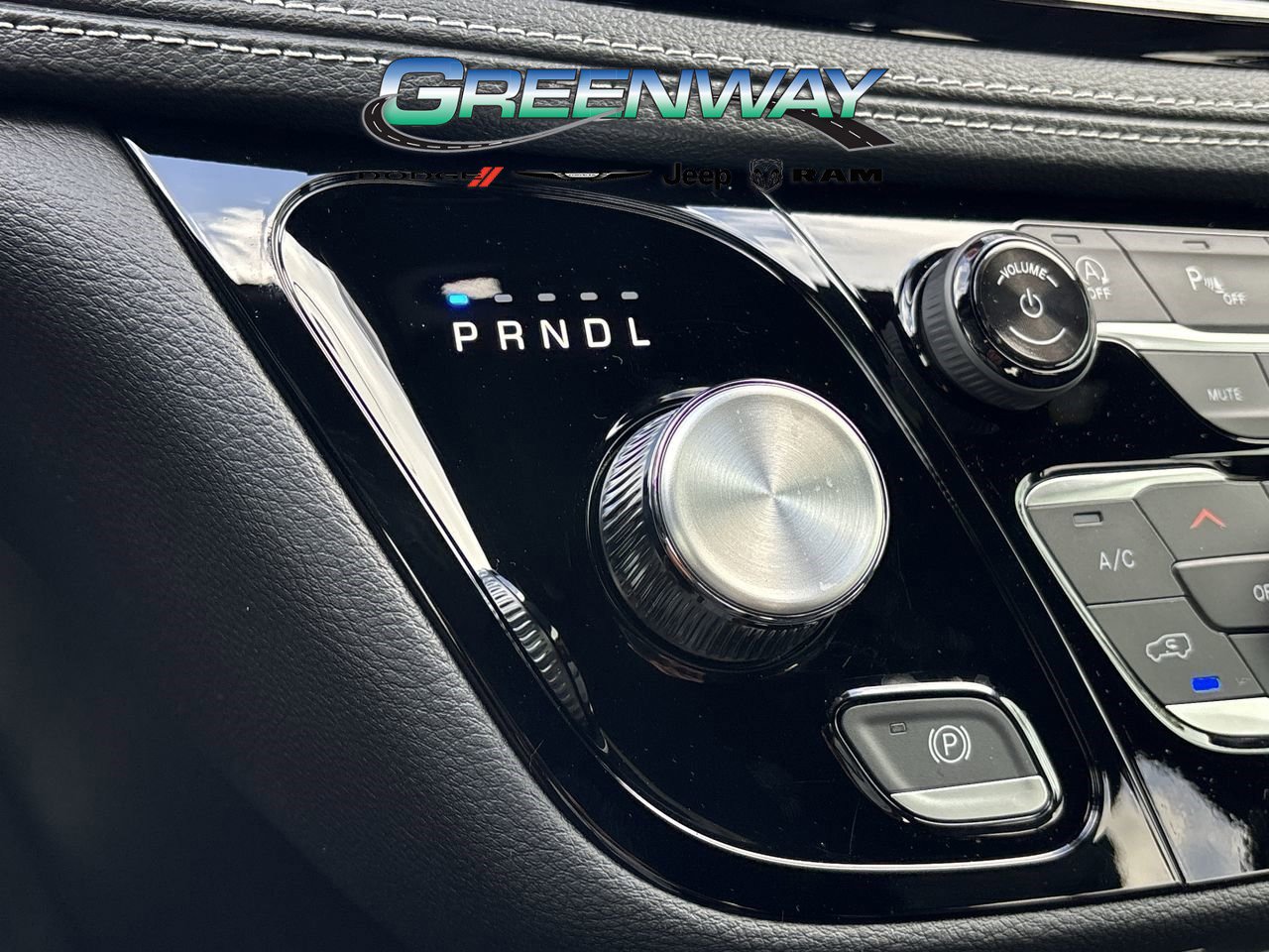 New 2026 Chrysler Pacifica Select w/ S Appearance Package image 25