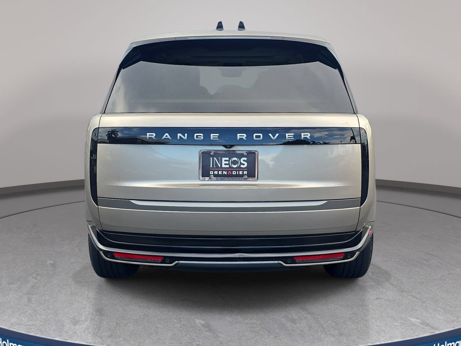 Used 2025 Land Rover Range Rover SE AWD/4WD image 7