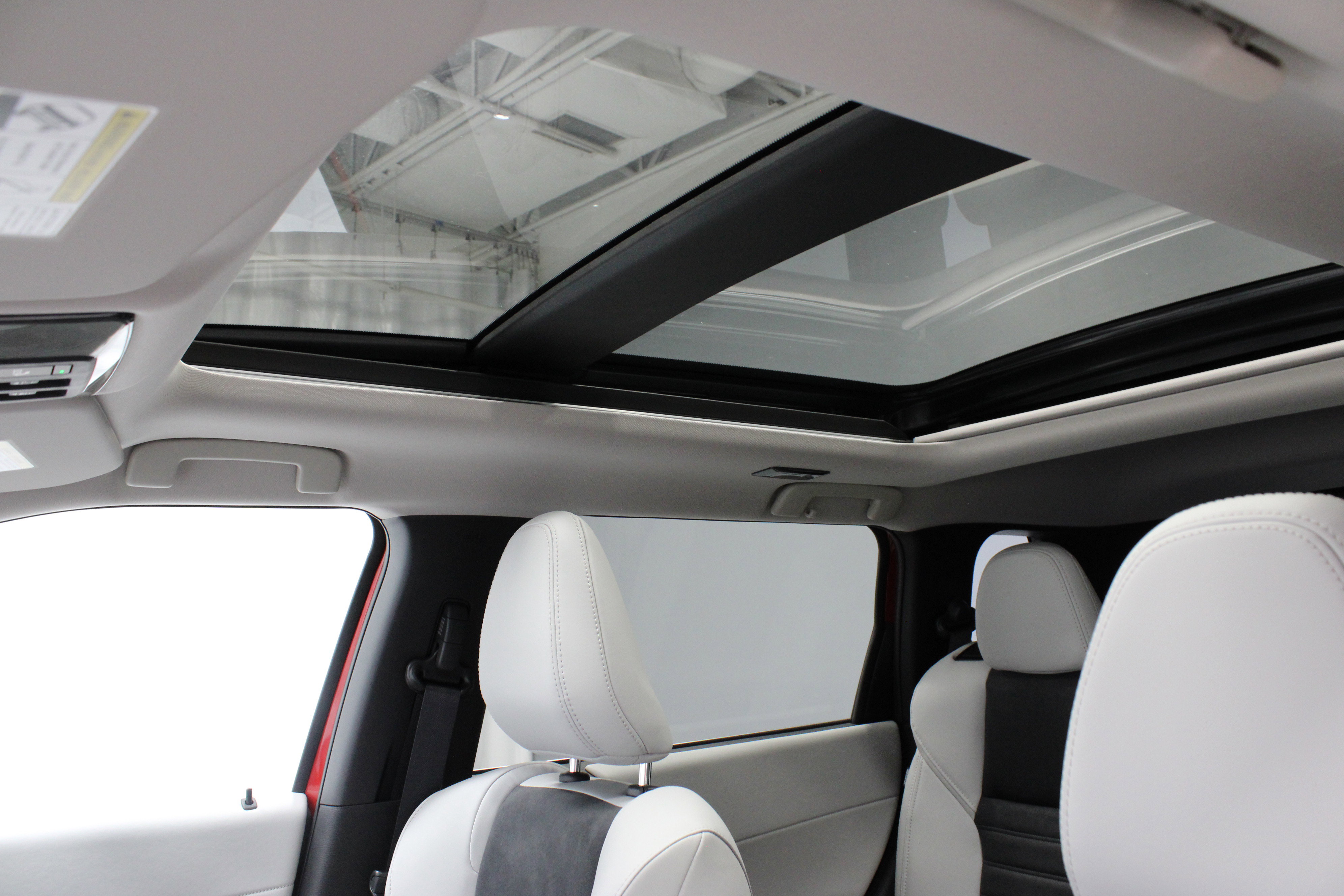 New 2025 Mitsubishi Outlander SE image 31