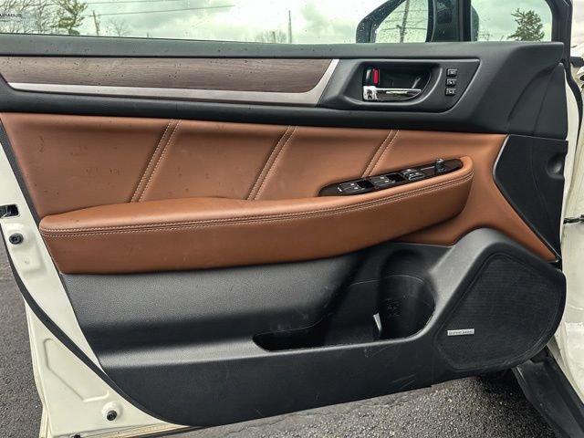 Used 2018 Subaru Outback 3.6R Touring image 14