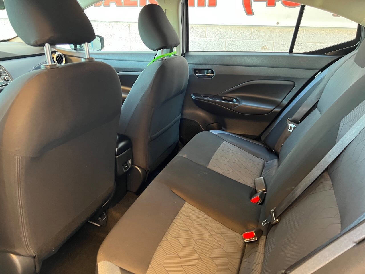 Used 2023 Nissan Versa SV image 9