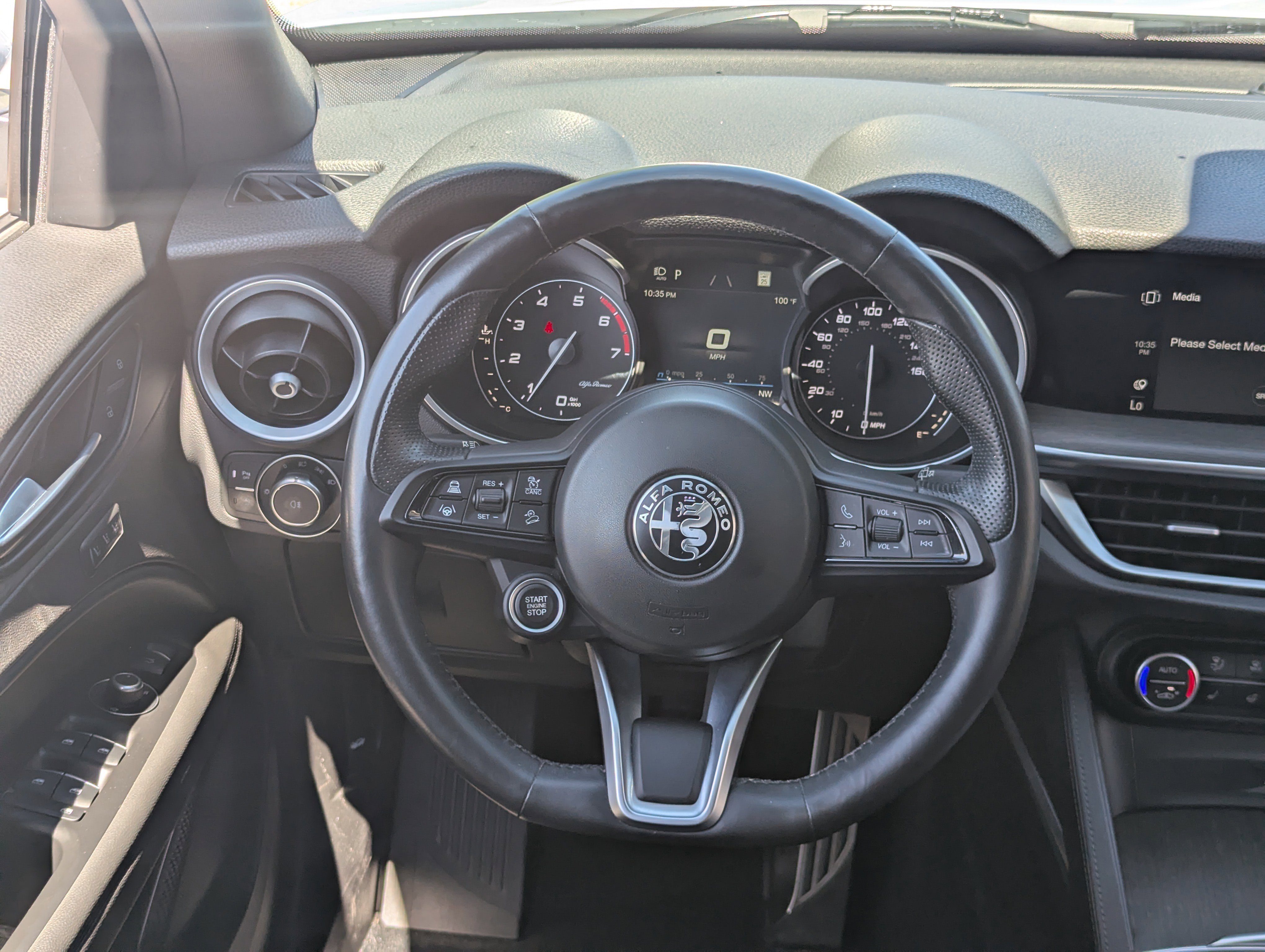 Used 2023 Alfa Romeo Stelvio Ti w/ Active Assist Plus Package image 17