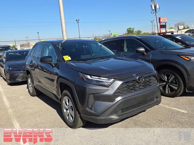 Used 2025 Toyota RAV4 LE AWD/4WD image 1