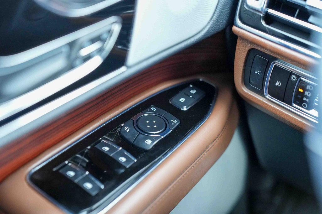Used 2024 Lincoln Navigator Reserve image 33