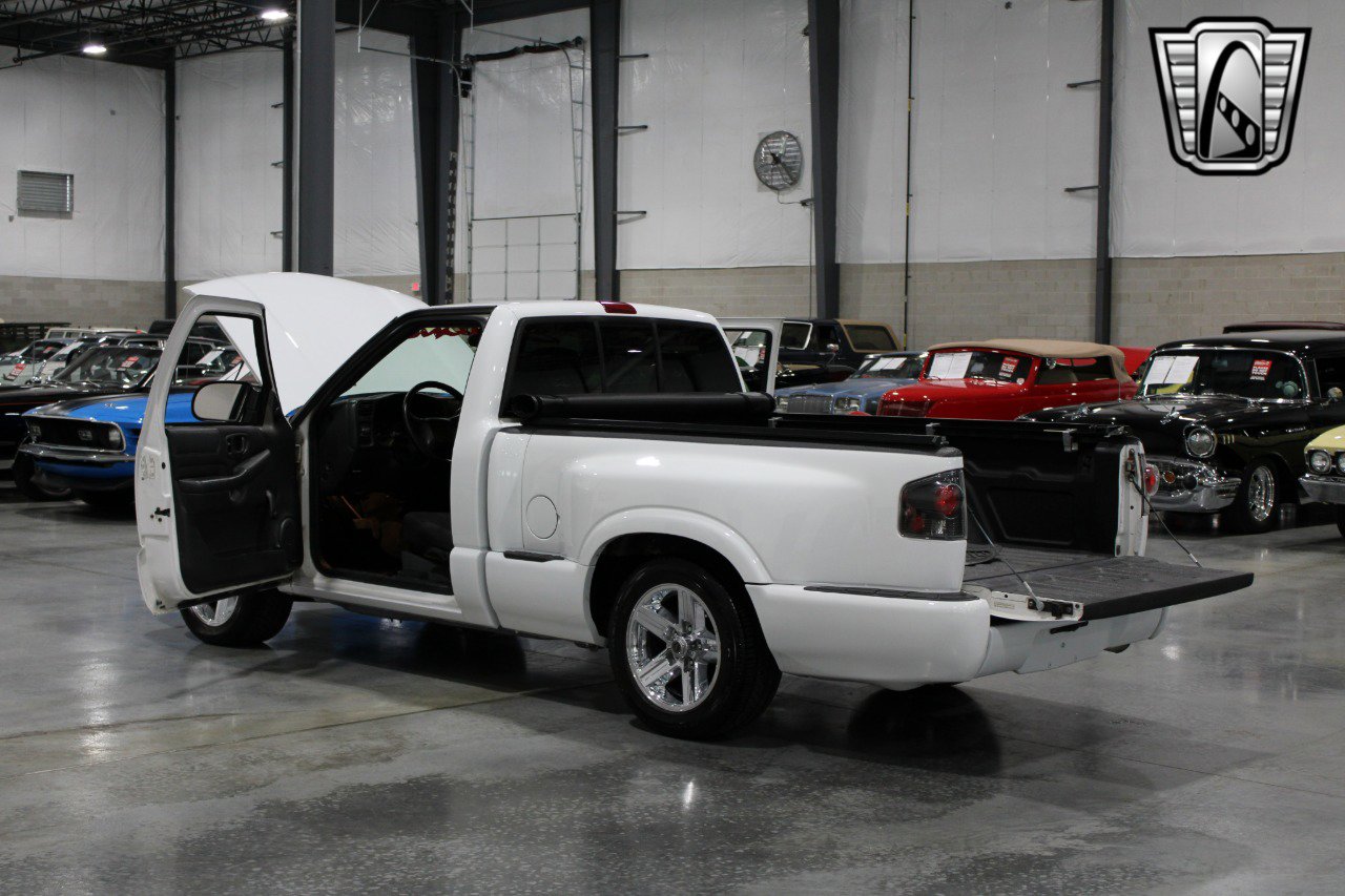 Used 2003 GMC Sonoma SLS w/ SLS Preferred Equipment Group image 17