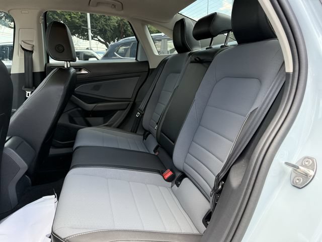 Used 2026 Volkswagen Jetta SE FWD image 25