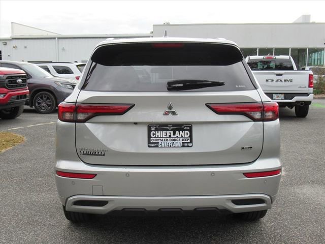 Used 2022 Mitsubishi Outlander SEL image 5