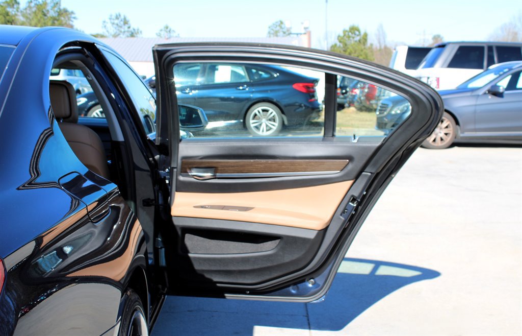 Used 2012 BMW 740i RWD image 29