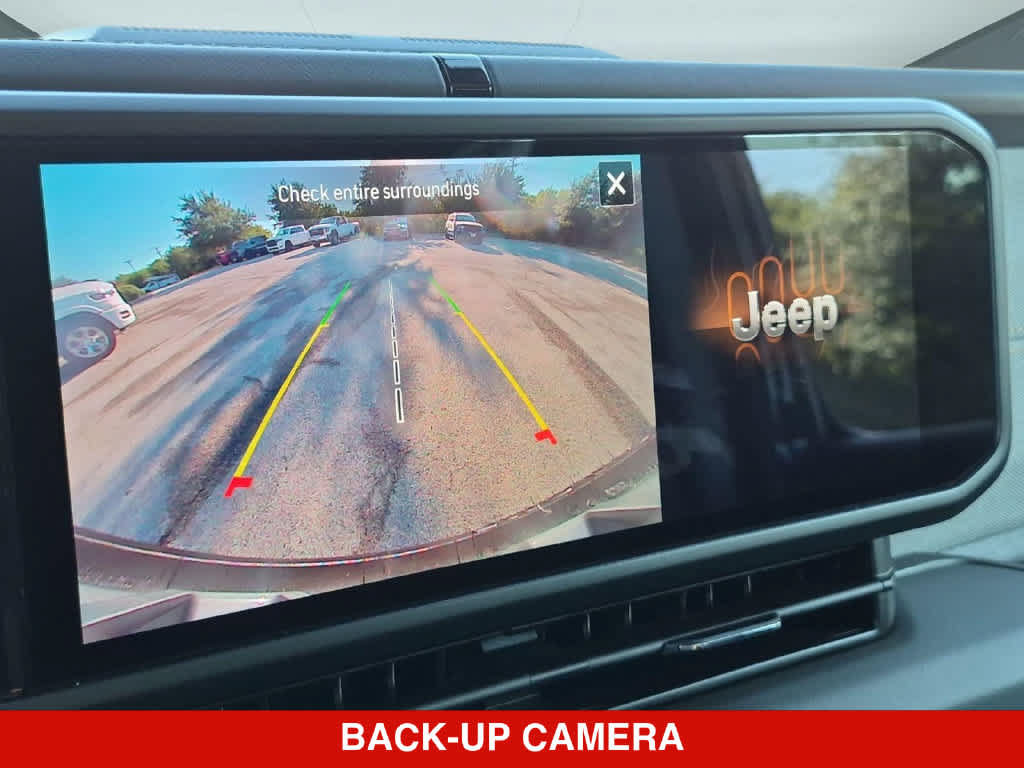 Used 2026 Jeep Wrangler Unlimited Sahara AWD/4WD image 28