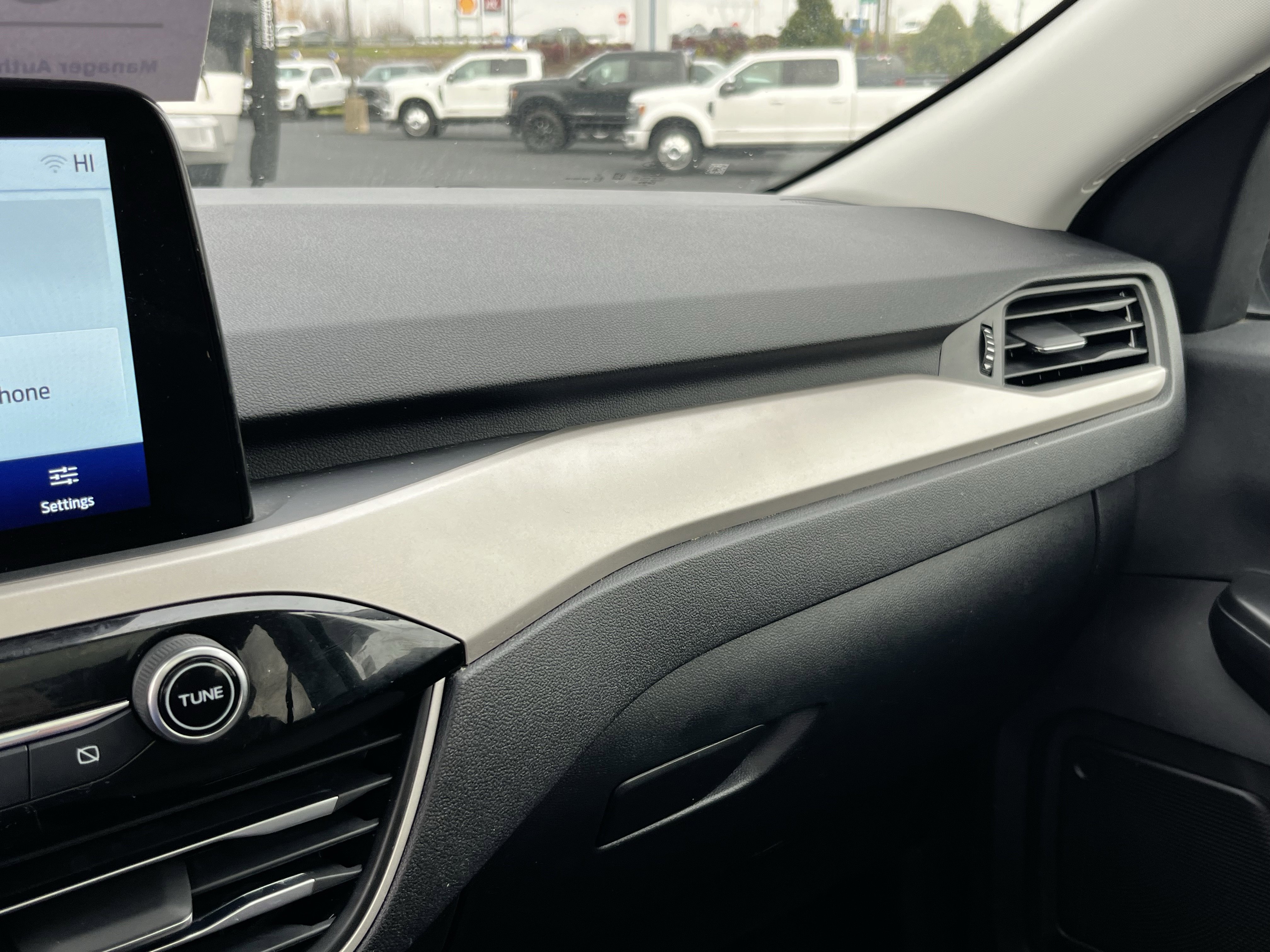 Certified 2022 Ford Escape SE w/ SE Sport Appearance Package image 20