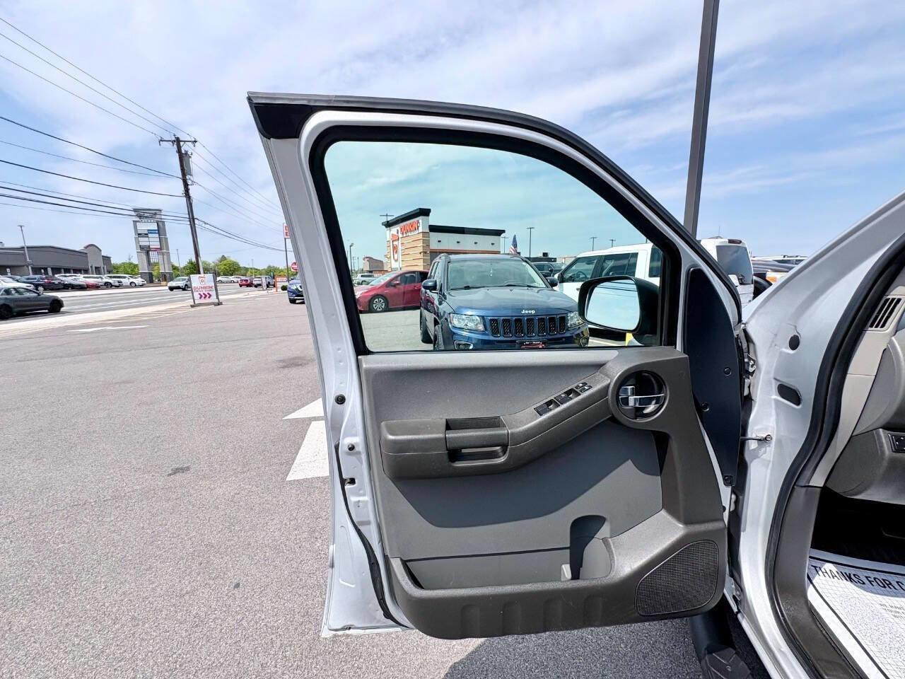 Used 2005 Nissan Xterra SE AWD/4WD image 17