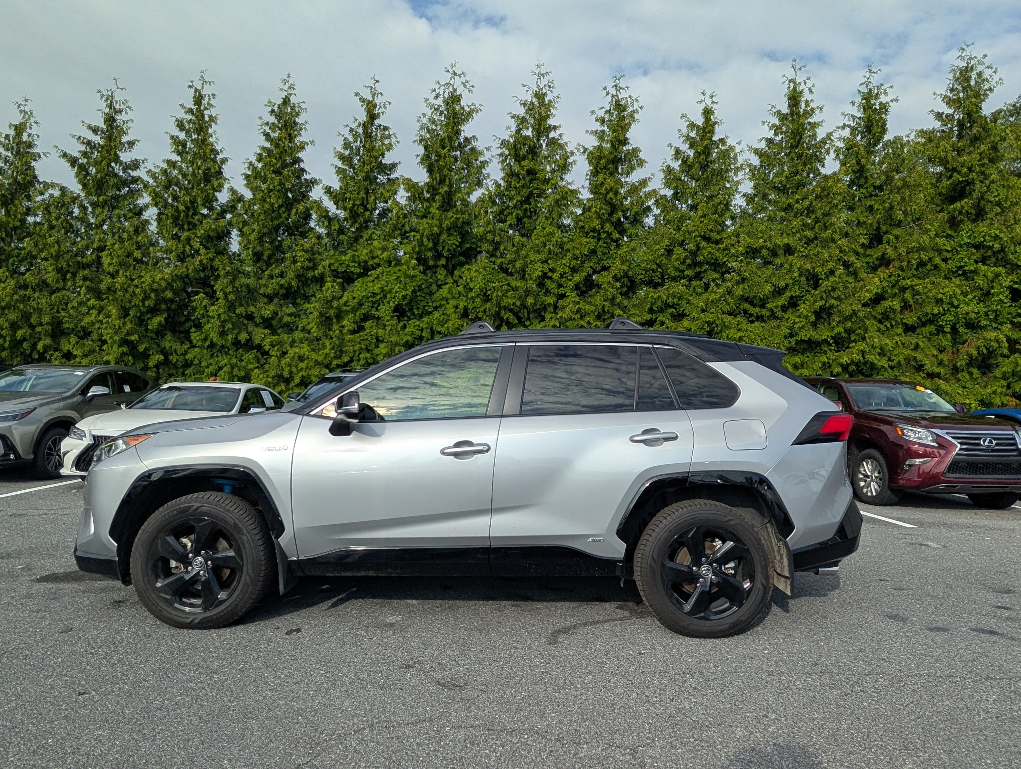 Used 2020 Toyota RAV4 XSE w/ XSE Grade Weather Package AWD/4WD image 6
