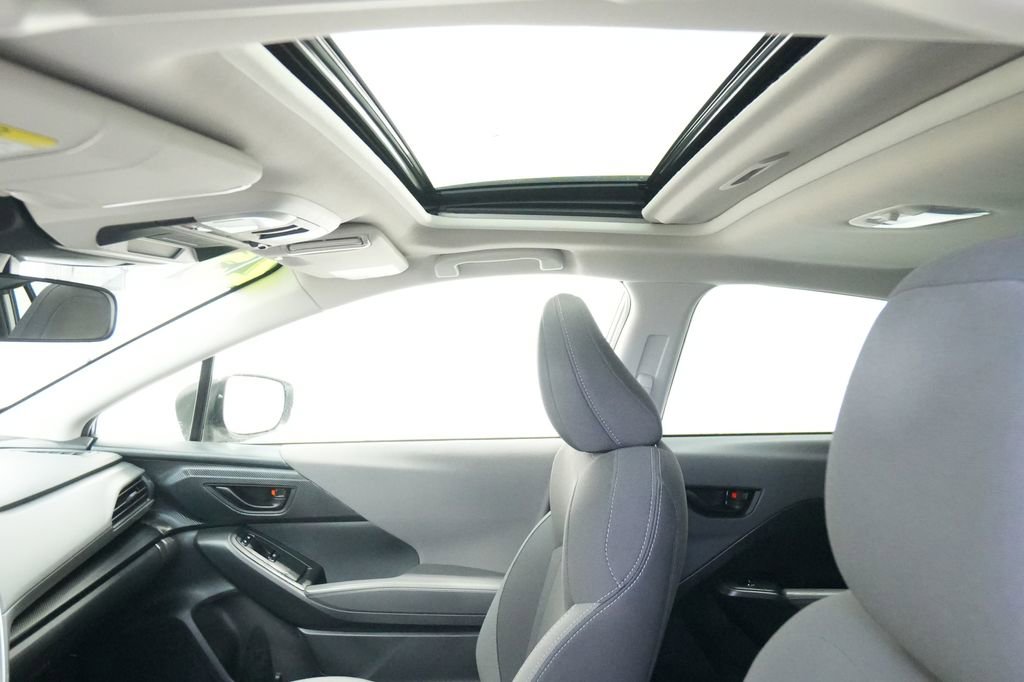 Used 2025 Subaru Crosstrek 2.0i Premium image 18