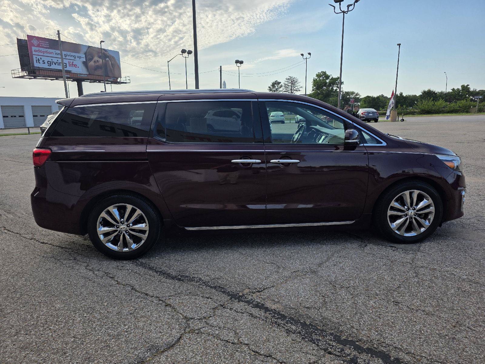 Used 2016 Kia Sedona SX Limited w/ Option Group 030 FWD image 4
