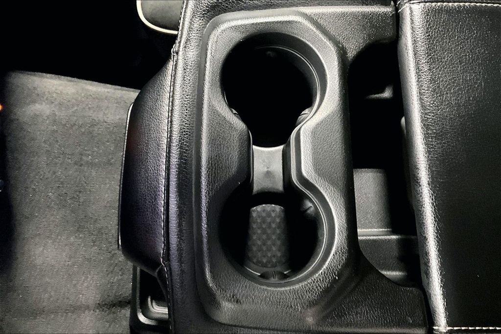 Used 2022 RAM 1500 Laramie AWD/4WD image 17