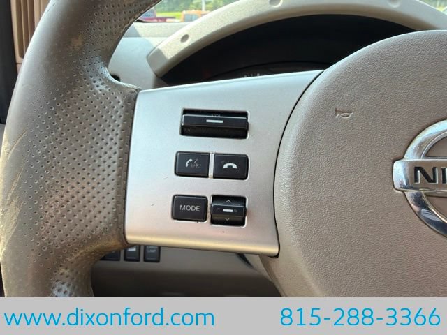 Used 2013 Nissan Frontier SV w/ SV Value Truck Pkg AWD/4WD image 15