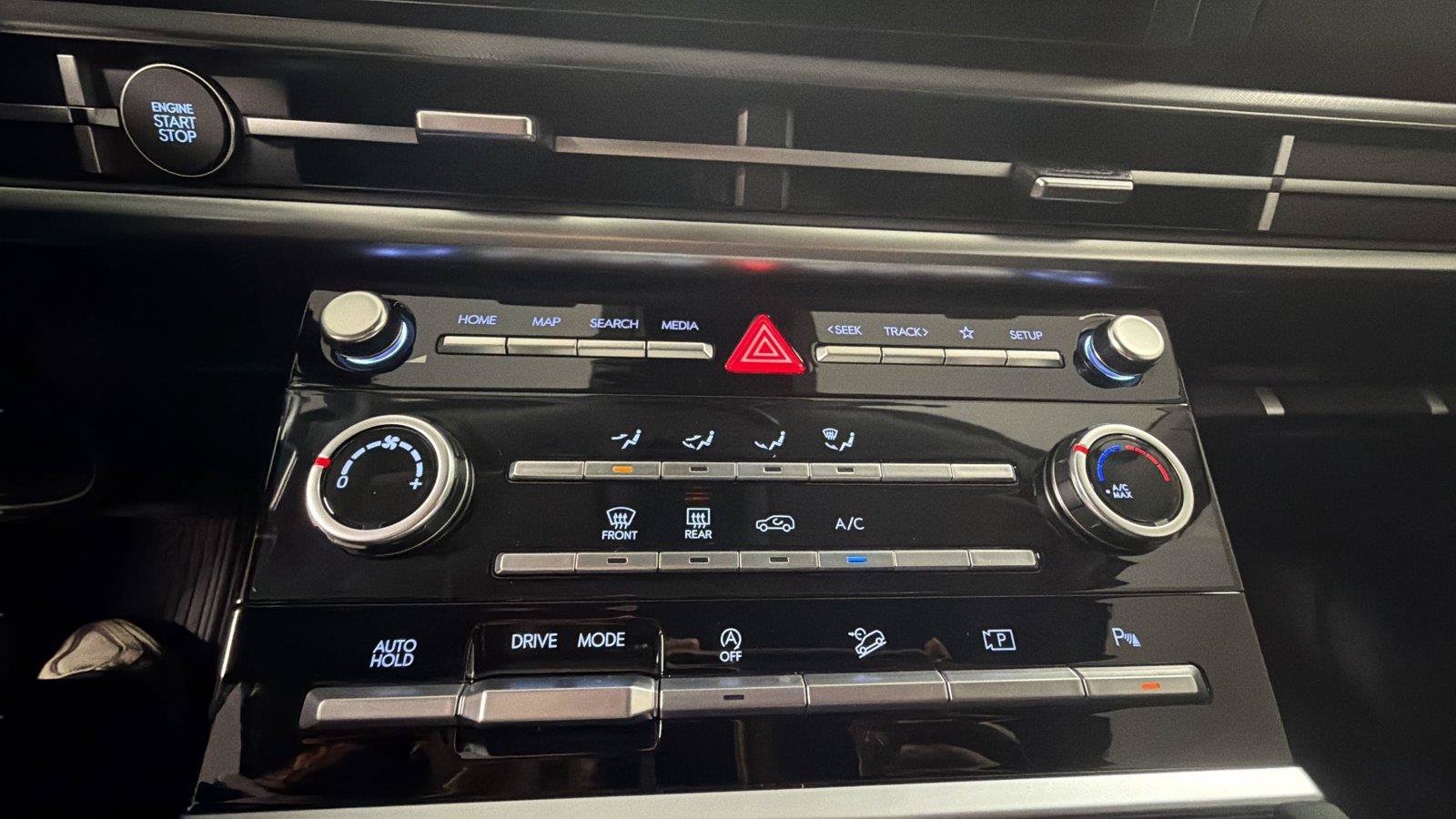 New 2026 Hyundai Santa Fe SE FWD image 18