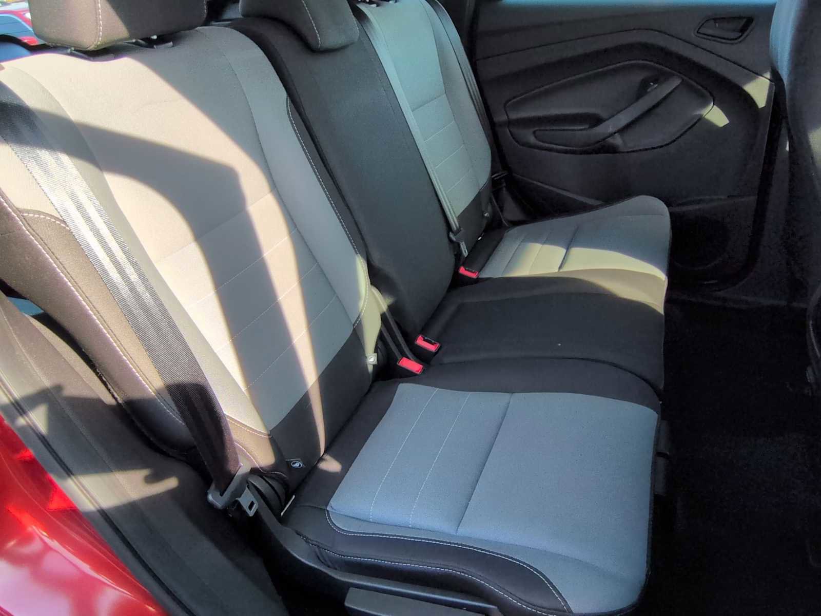 Used 2019 Ford Escape S image 21