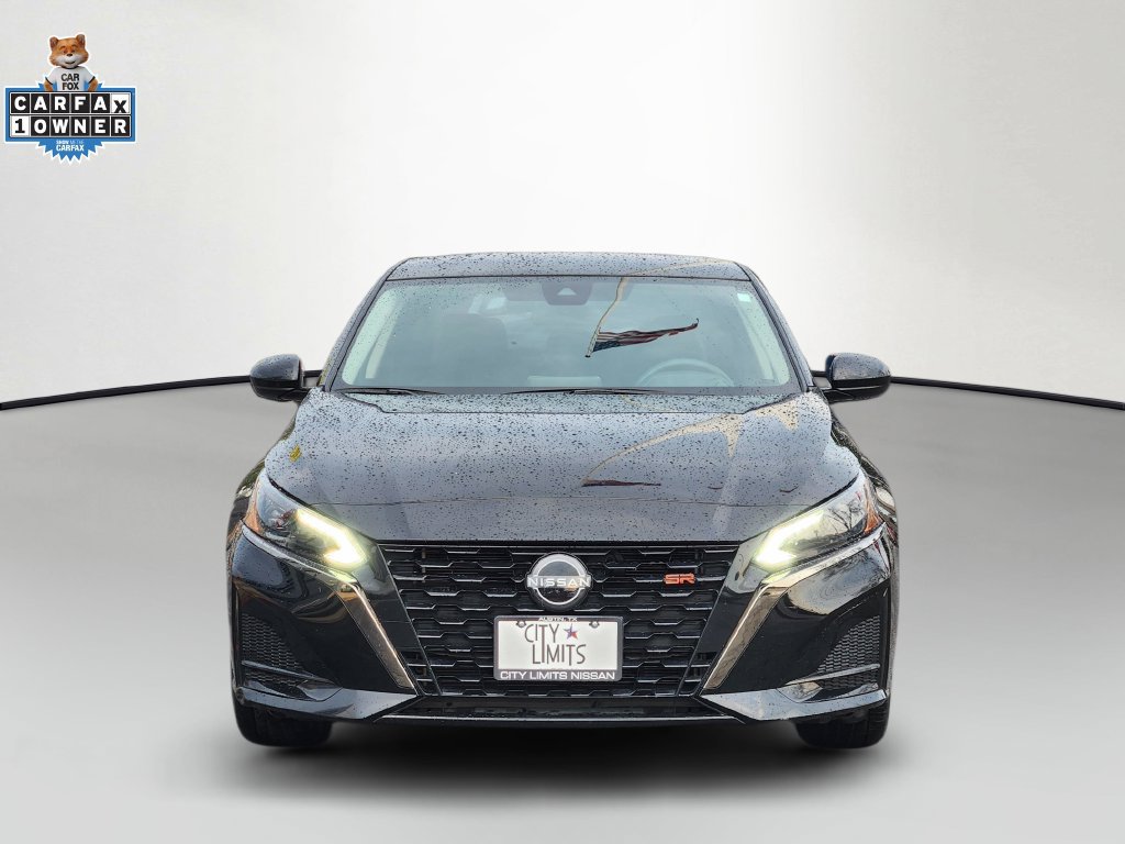 Used 2023 Nissan Altima 2.5 SR FWD image 2