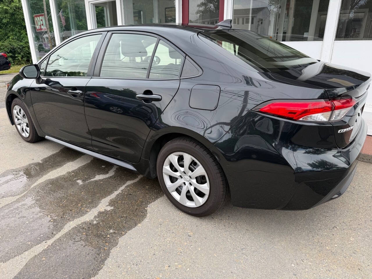 Used 2020 Toyota Corolla LE FWD image 35