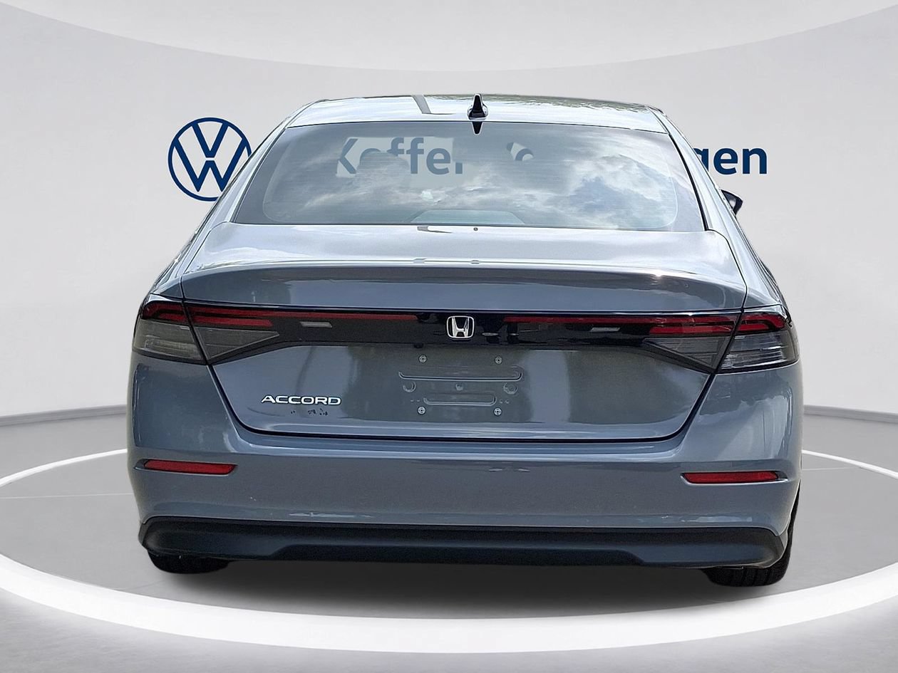 Used 2025 Honda Accord SE image 5