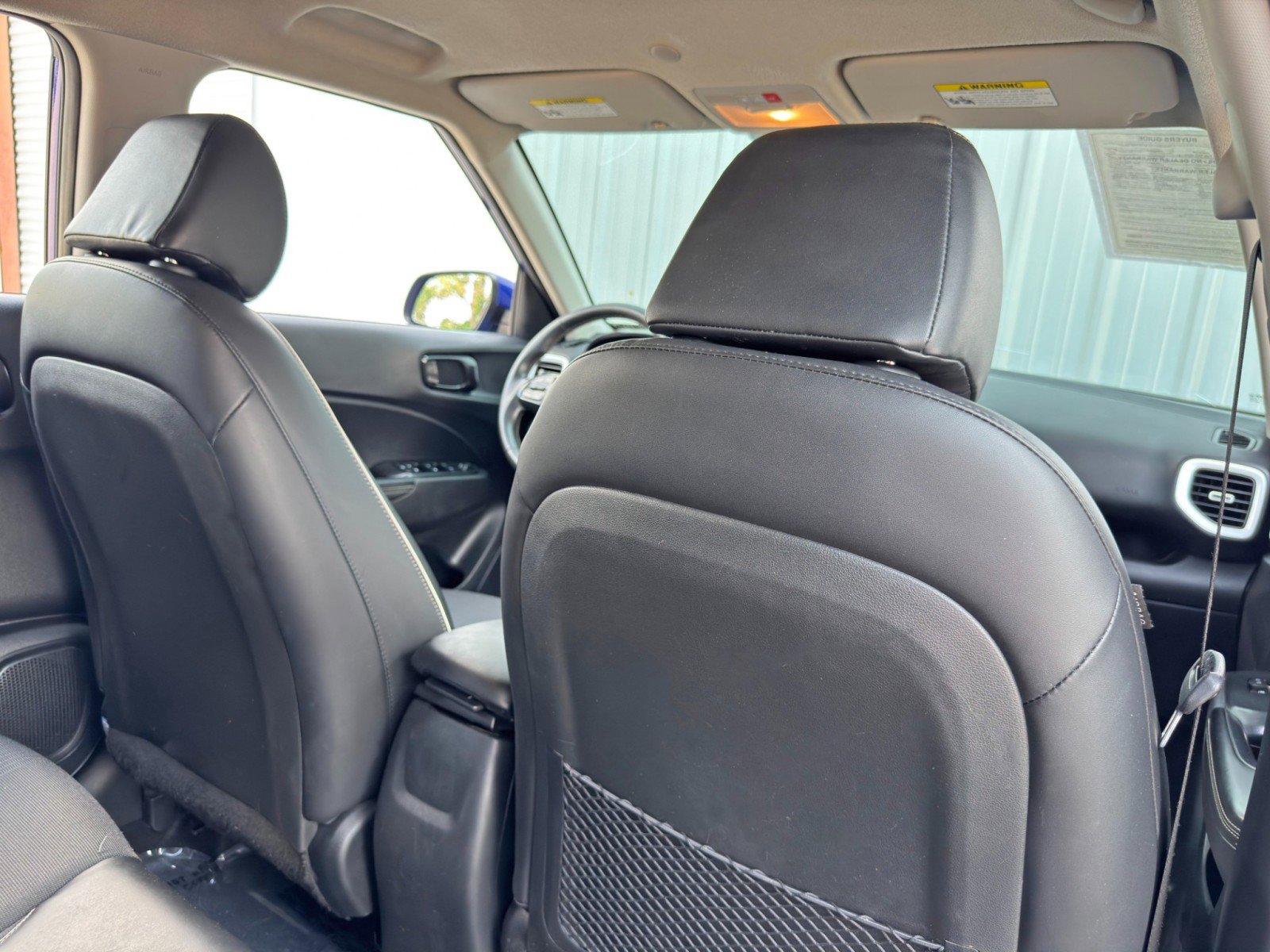 Used 2022 Hyundai Venue Limited w/ Cargo Package image 32