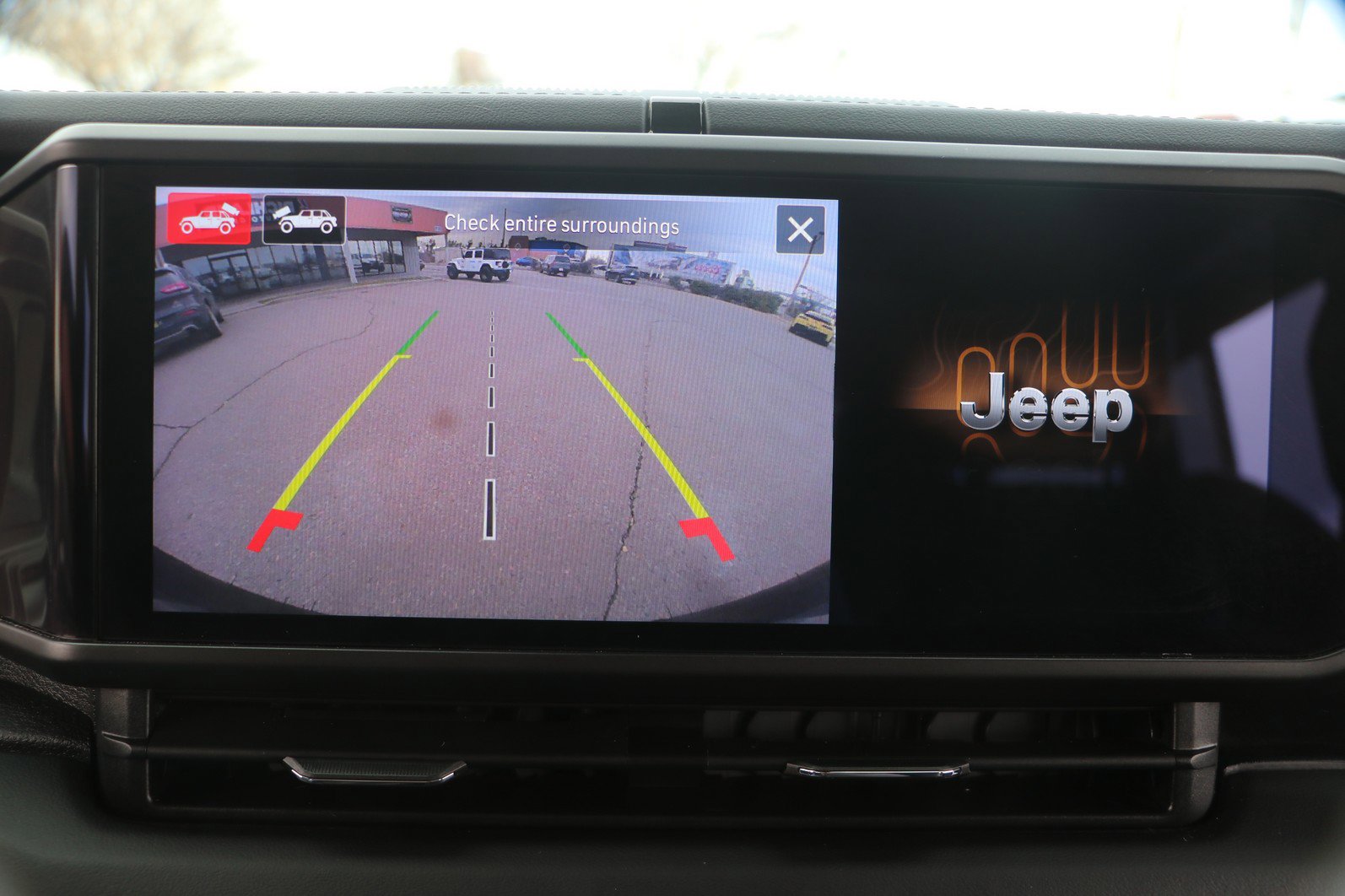 Used 2024 Jeep Wrangler Sahara w/ Technology Group image 23