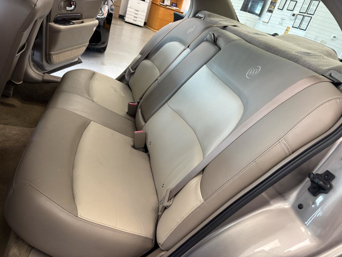 Used 2003 Buick Le Sabre Limited w/ Celebration Edition Package FWD image 19