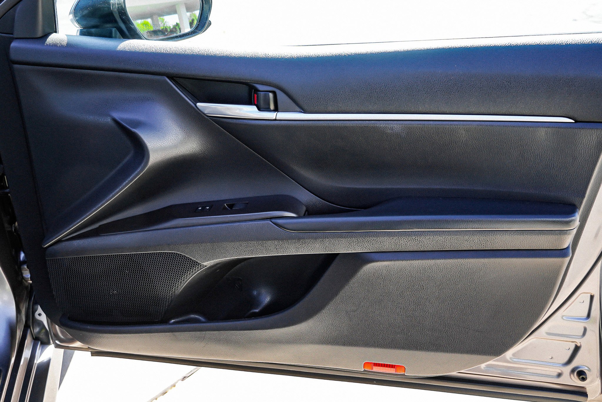 Used 2021 Toyota Camry LE FWD image 26