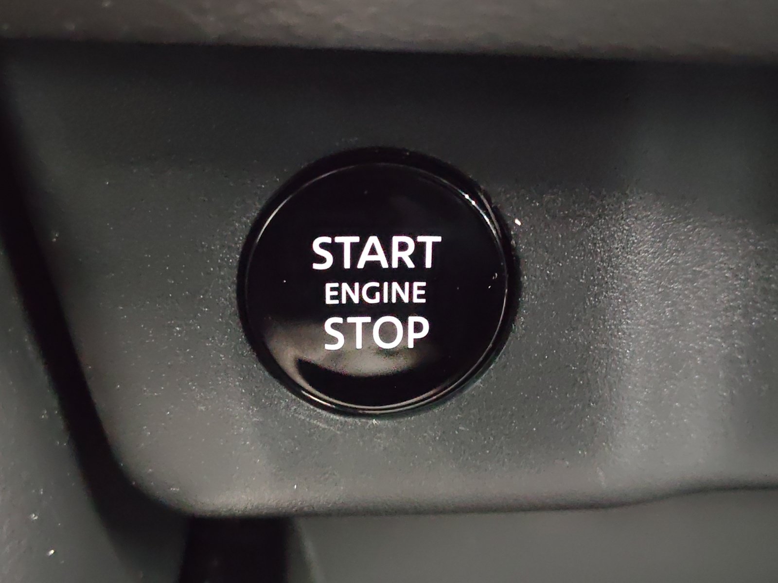 Used 2025 Nissan Rogue SV FWD image 33