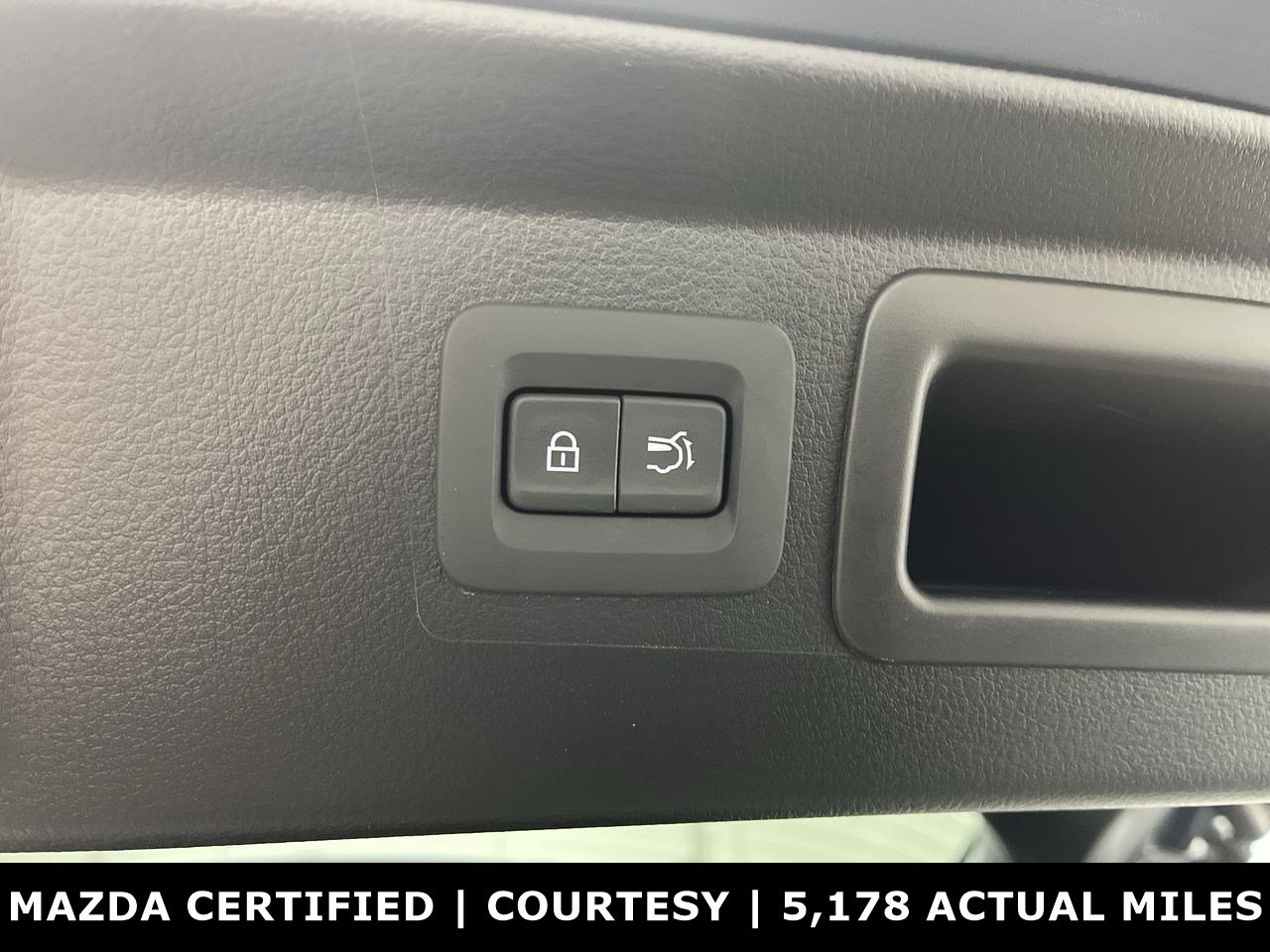 Certified 2025 MAZDA CX-50 2.5 Hybrid w/ Premium Plus Pkg image 32
