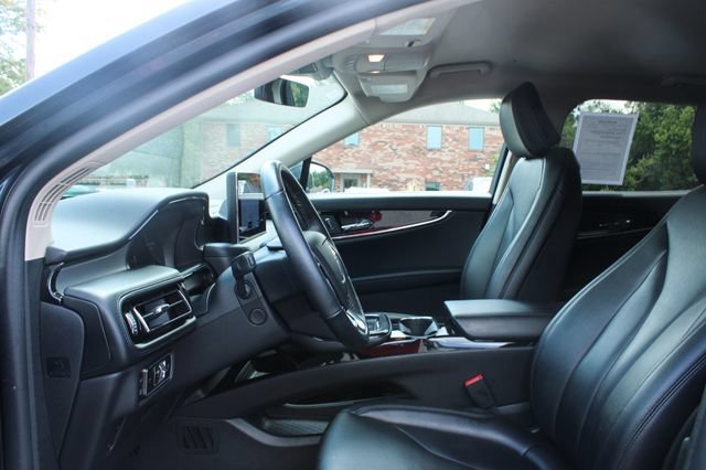 Used 2023 Lincoln Nautilus AWD w/ Premium Package image 13