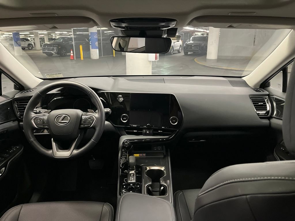 Used 2025 Lexus NX 250 FWD w/ Premium Package image 6